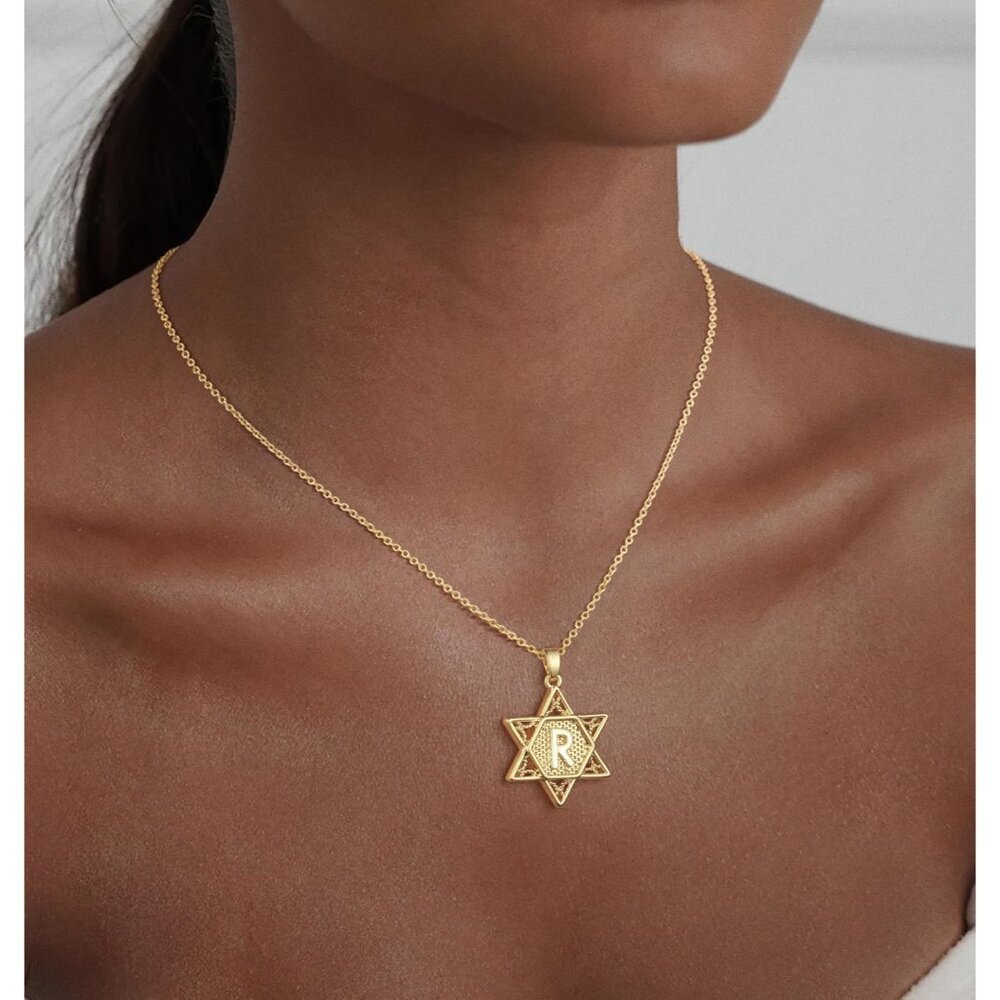 Personalized Gold Initial R Necklace with Star of David - 14K Gold Plated Gift - Picture 2 of 7